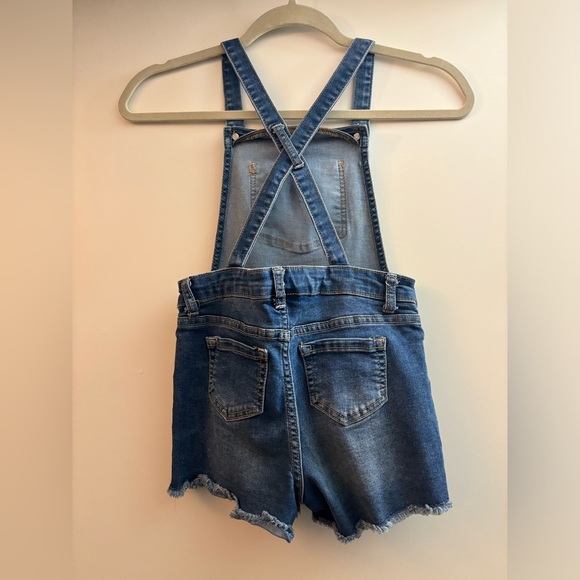 Adorable Cat and jack 6x kids overalls - Picture 2 of 4